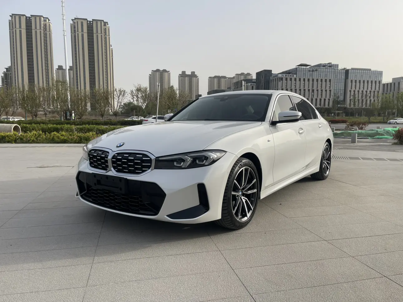 BMW 3 Series BMW 3 Series 2023 325Li M Sport Package 2022