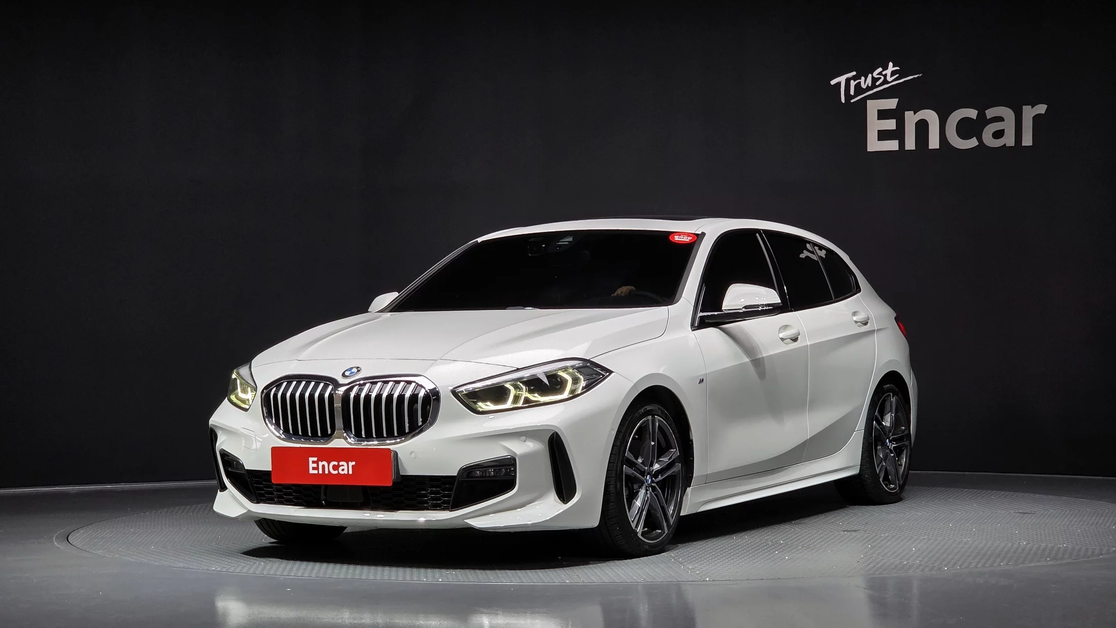 BMW 1-Series  2021