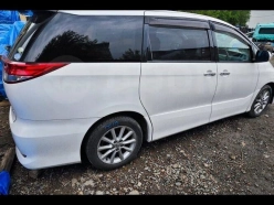 Toyota Estima 3.5 Aeras Leather package 2011