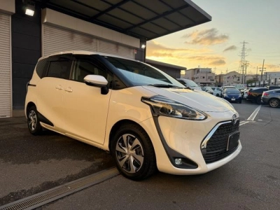 Toyota SIENTA  2022