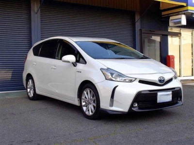 Toyota PRIUS ALPHA  2020