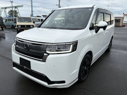 Honda STEPWGN 1.5 Spada 7 seater 4WD 2023