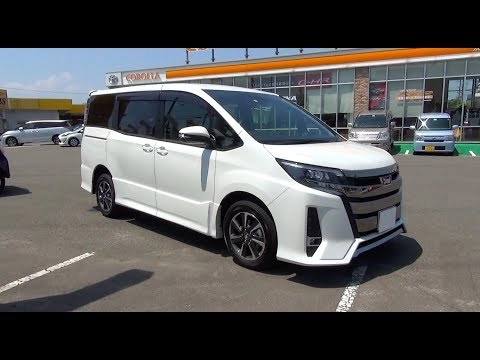 TOYOTA NOAH 2017, 2.0, 4WD. Обзор экстерьера и интерьера.