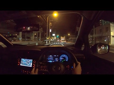 Nissan Leaf 2018 (2-ое поколение). Тест-драйв по городу ночью.