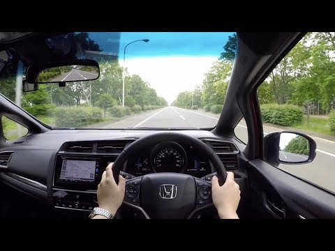HONDA FIT 2017, гибрид, 4WD. Тест-драйв по городу.
