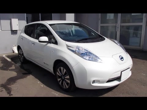 Nissan Leaf 2012 (1-ое поколение). Обзор экстерьера и интерьера.