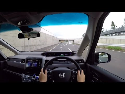 HONDA FREED 2016, Гибрид, "G Honda SENSING", 4WD. Тест-драйв по городу.