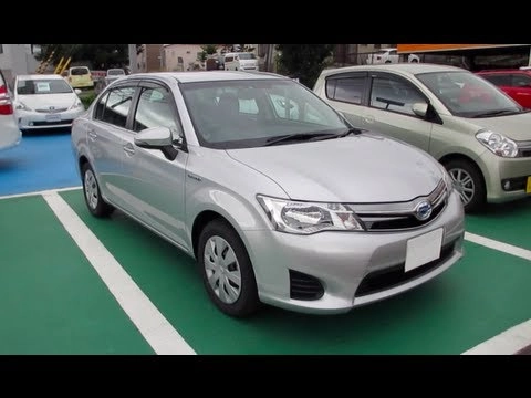 TOYOTA COROLLA AXIO 2013, Гибрид. Обзор экстерьера и интерьера.